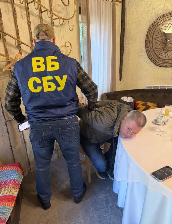 На Рівненщині затримали заступника начальника СБУ за «кришування» бурштинокопачів