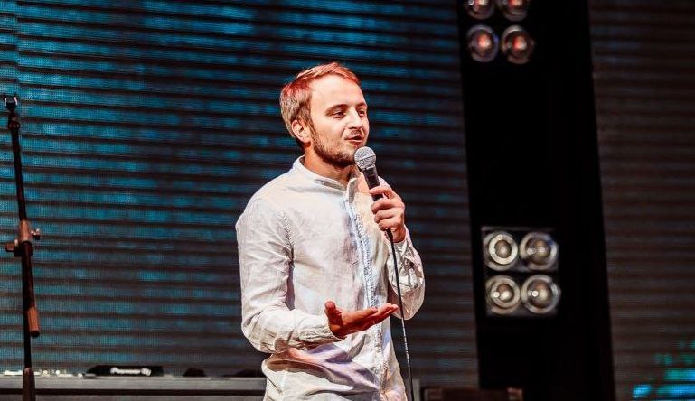 Відомий український комік звинуватив рівнянина в афері з автомобілями з-за кордону