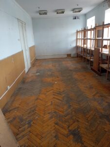 1 Як виглядає будівля біля вокзалу в Рівному, яку «Укрпошта» продає за 26 мільйонів