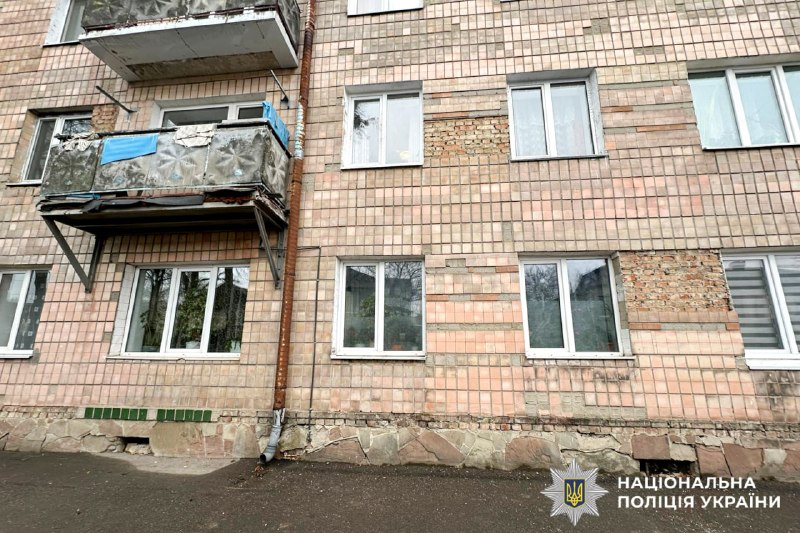 У Рівному літня жінка загинула, випавши з вікна під час миття скла