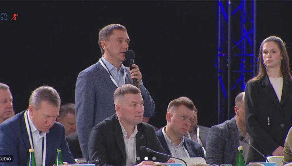 1 Голови громад Рівненщини поїхали на Закарпаття вибивати гроші на зарплати вчителям
