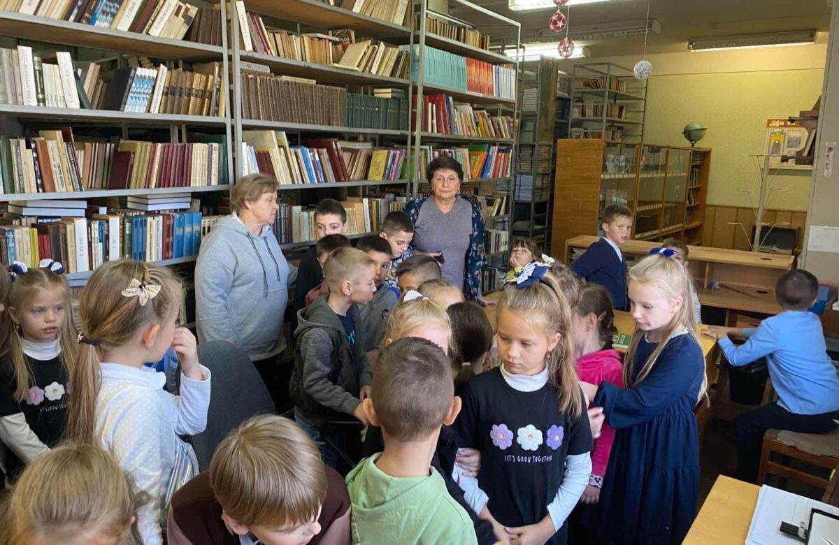 Кабмін заблокував статус педагогів для шкільних бібліотекарів Рівненщини та пояснив ситуацію із низькими зарплатами