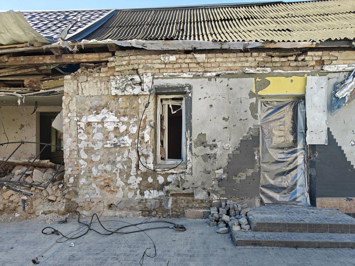 Відбудували за три дні — як на Рівненщині оговтуються після атаки російських дронів 0000