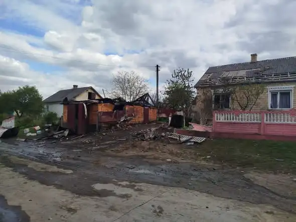 У Головинській громаді на Рівненщині пошкоджено будинки через обстріл, а бабуся врятувала онуків у погребі
