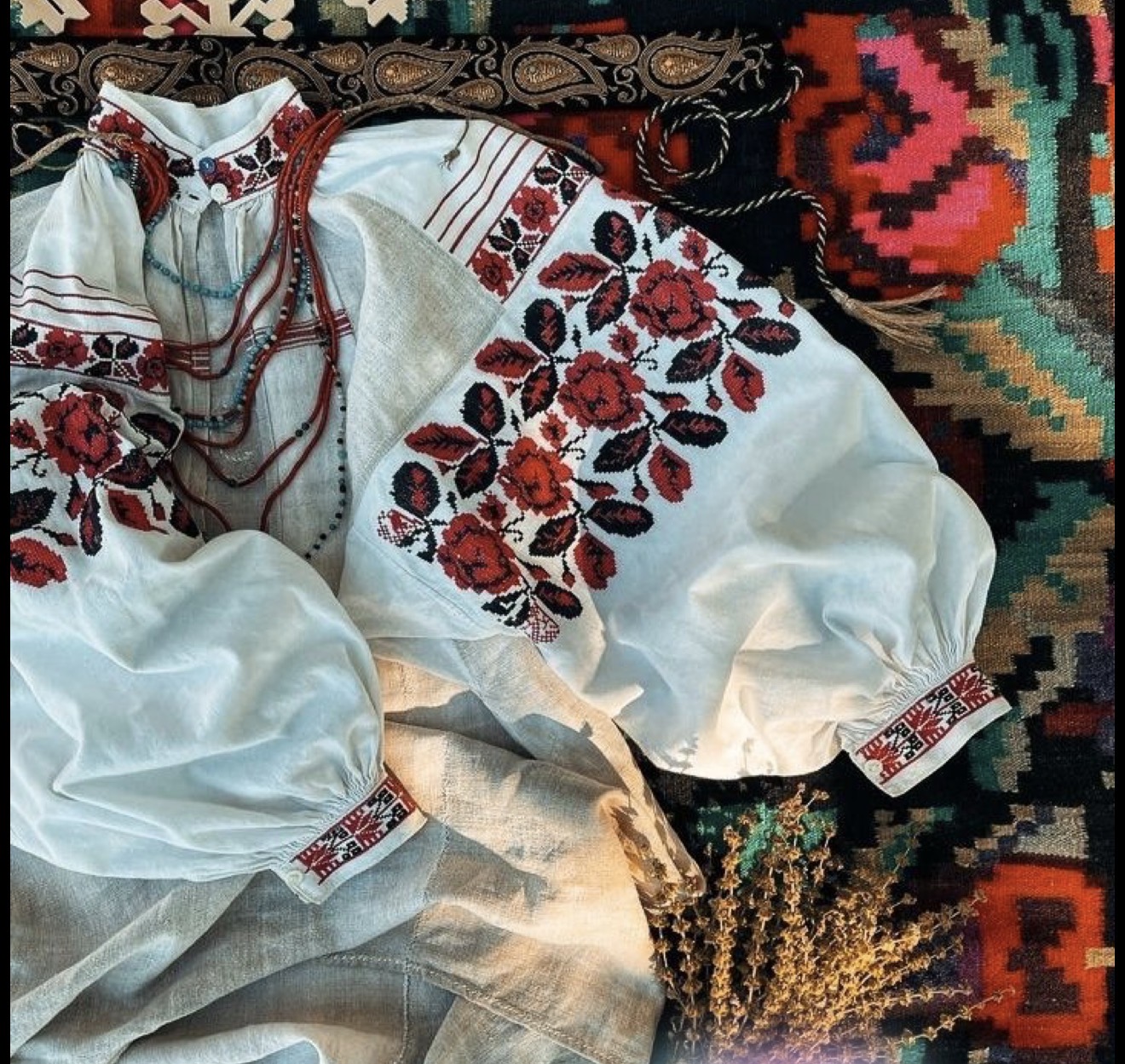 У Рівному відзначають День вишиванки: куди можна піти 0000