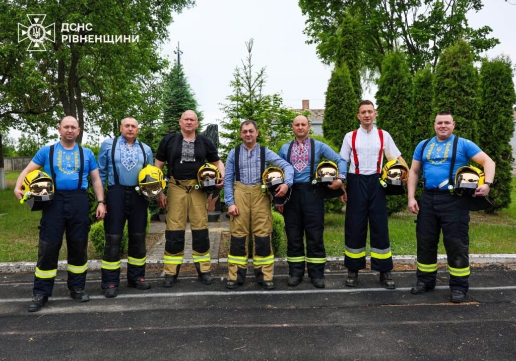 1 Рівненські колективи у День вишиванки заполонили соцмережі барвистими світлинами