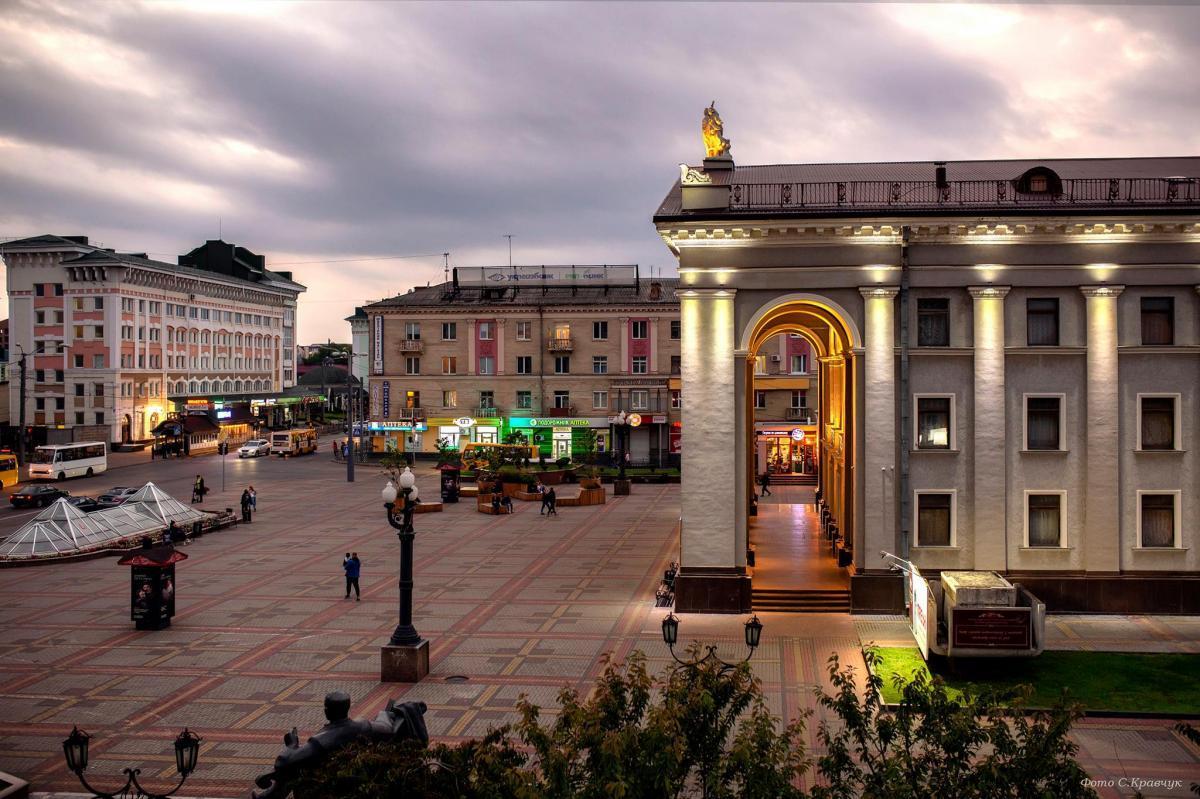 Куди сходити у Рівному 23–24 травня: останні покази «Мандалорця», матч «Вереса», театр, риболовля та відпочинок на природі 0000