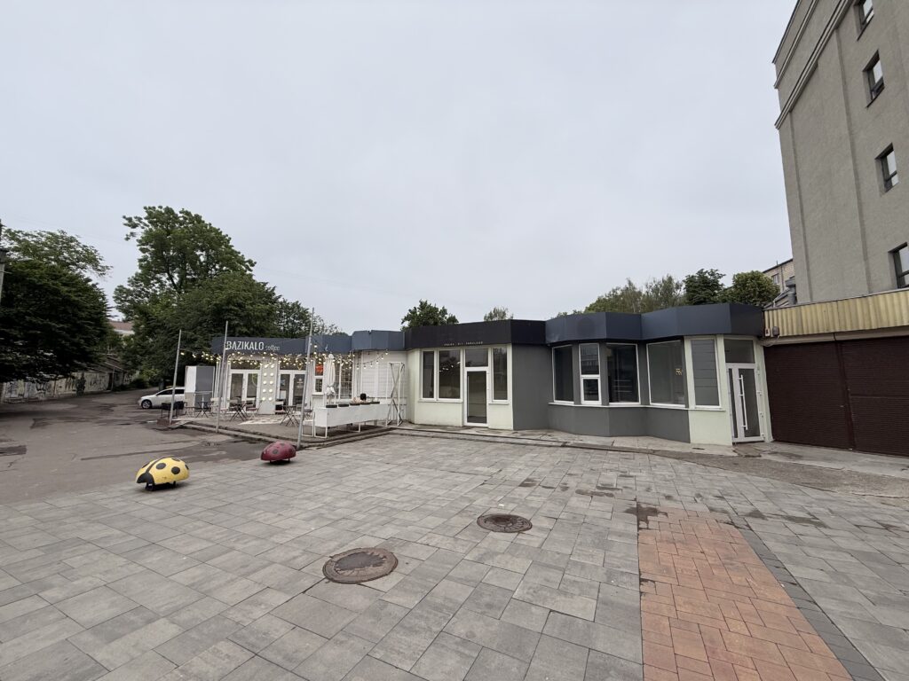 1 У самісінькому центрі Рівного почали будувати нову багатоповерхівку