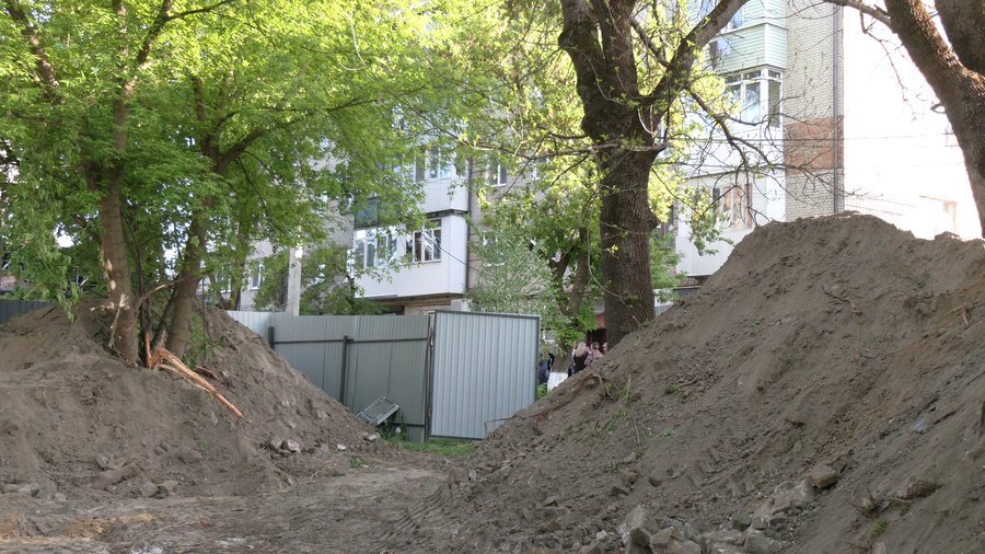 Будівельний скандал у Костополі: депутати дозволили зведення ТЦ у дворі будинку