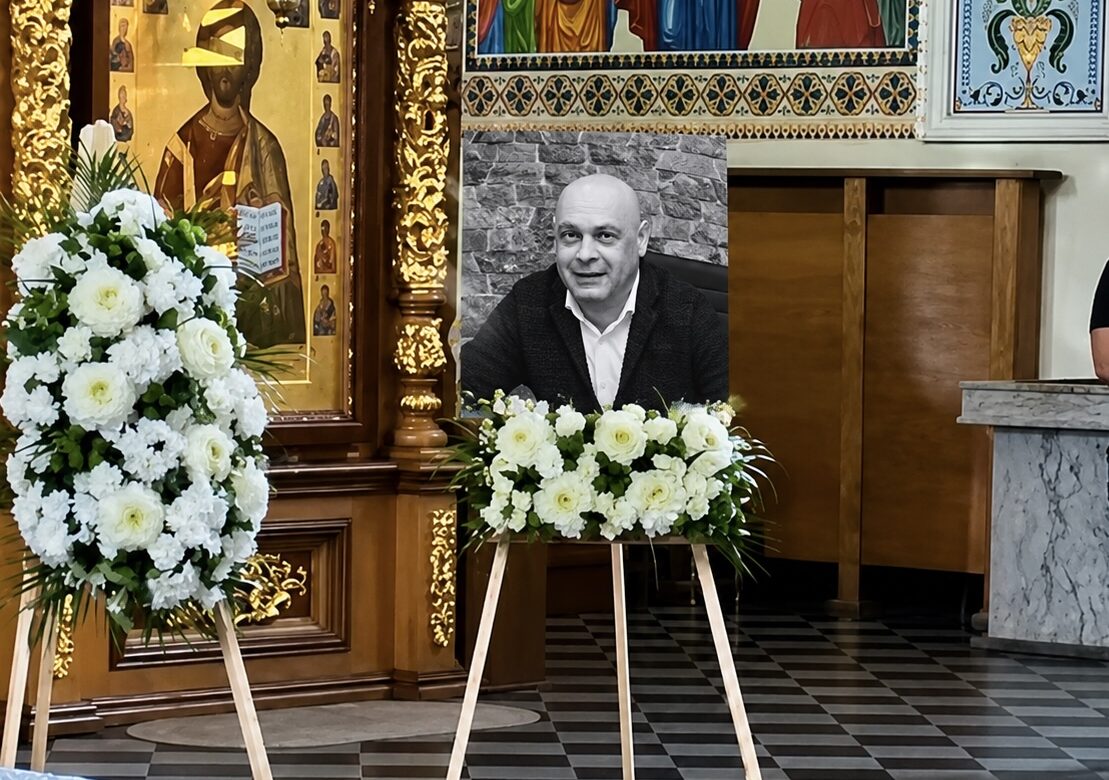 Поховали поруч із мамою — у Рівному в останню путь провели Миколу Дядюся