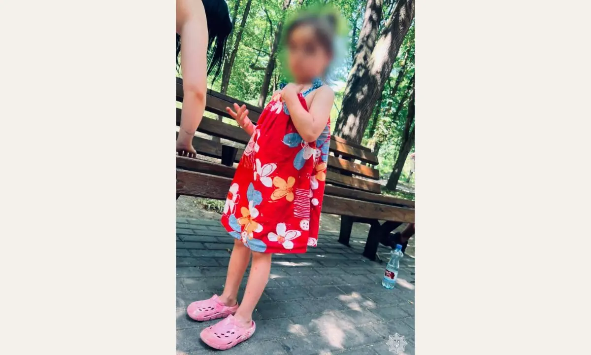 У Рівному посеред вулиці мати загубила маленьку доньку і на вуха підняли поліцію
