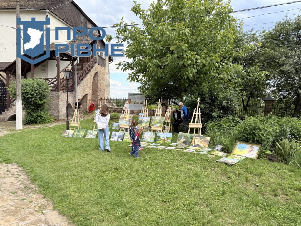 1 Концерти, ярмарок і фуд-корти: як Острог святкує День міста