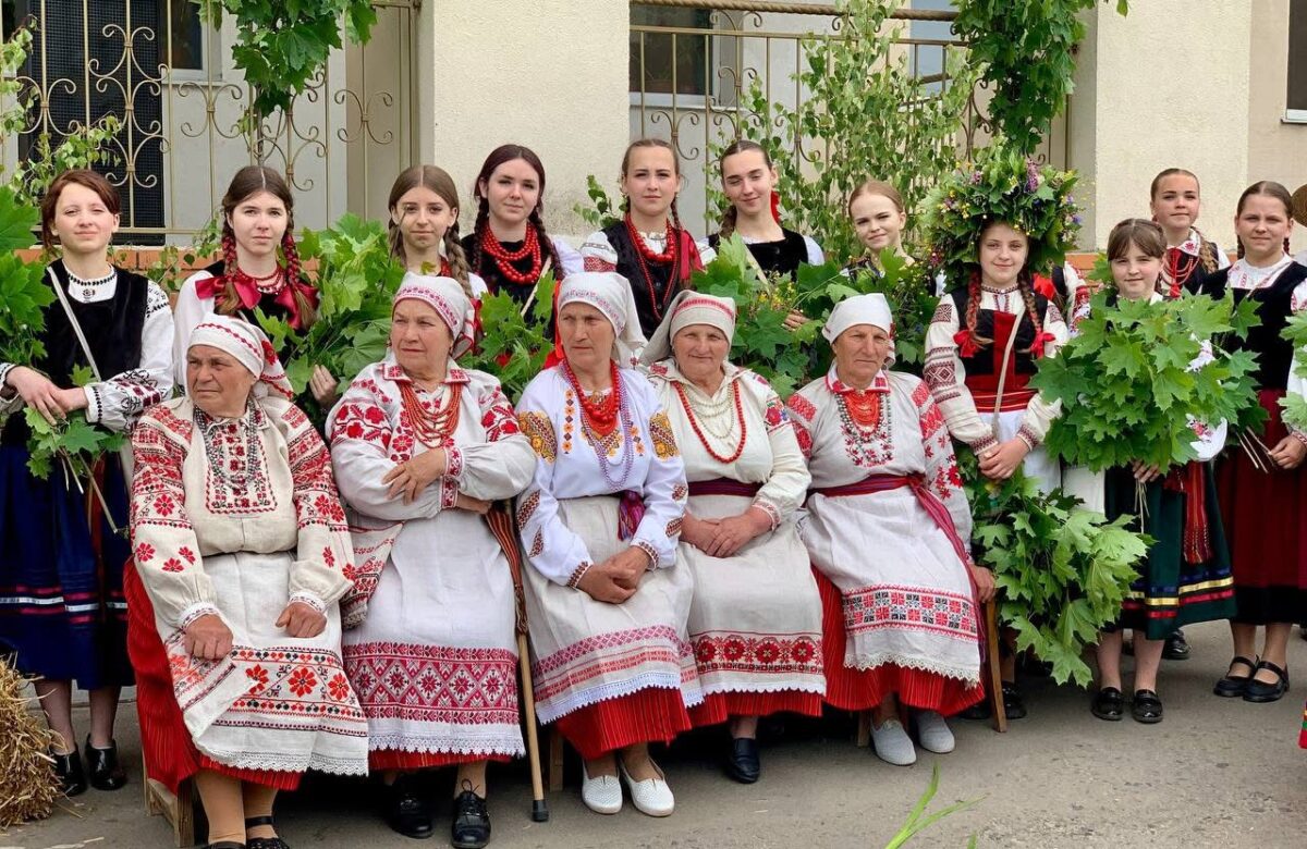 У Сварицевичах на Рівненщині відбулося традиційне «Водіння Куста»