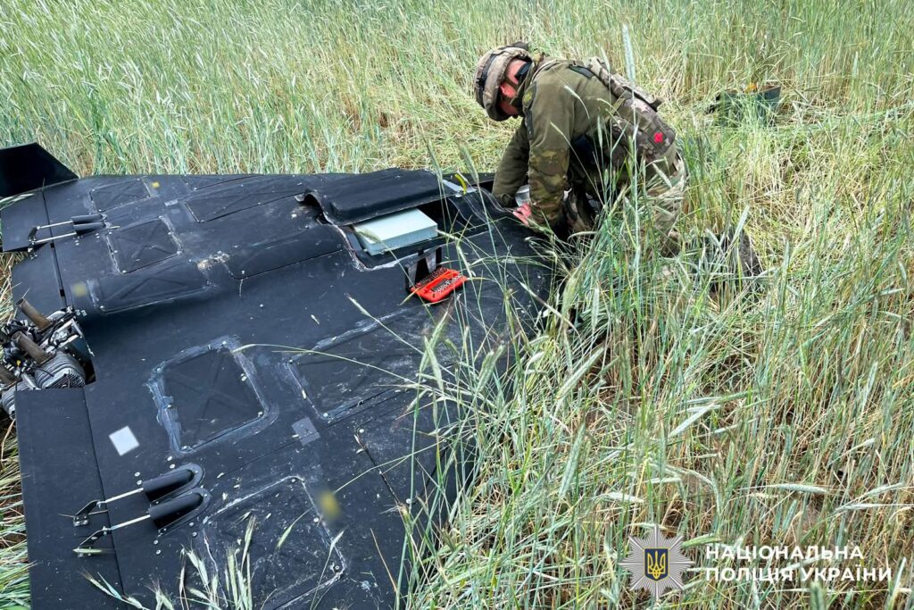 1 На Сарненщині знешкодили ворожий дрон, який упав у полі