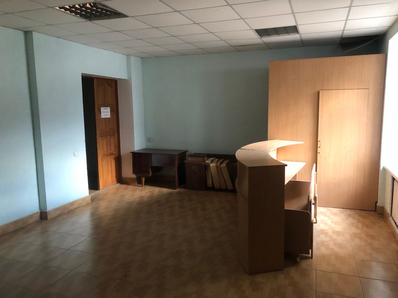 1 Навпроти Рівненської ОДА продають державне приміщення всього за 2,3 мільйона гривень