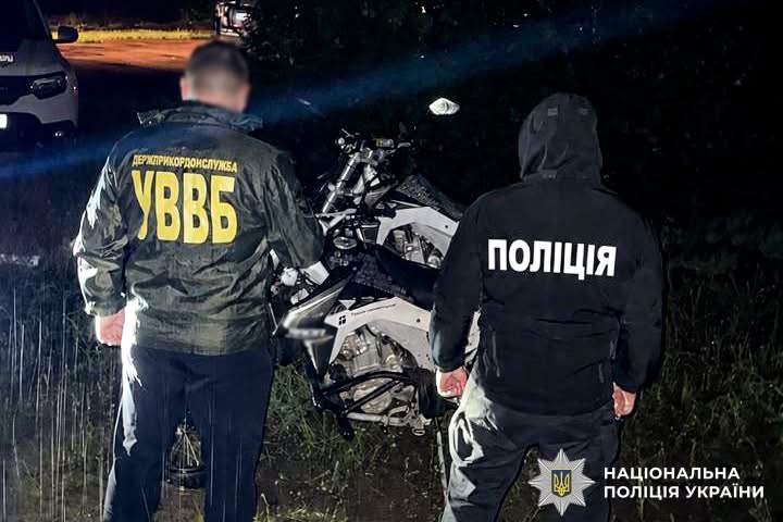1 На Рівненщині затримали молодика, який за 20 тисяч доларів допомагав чоловікам втекти за кордон