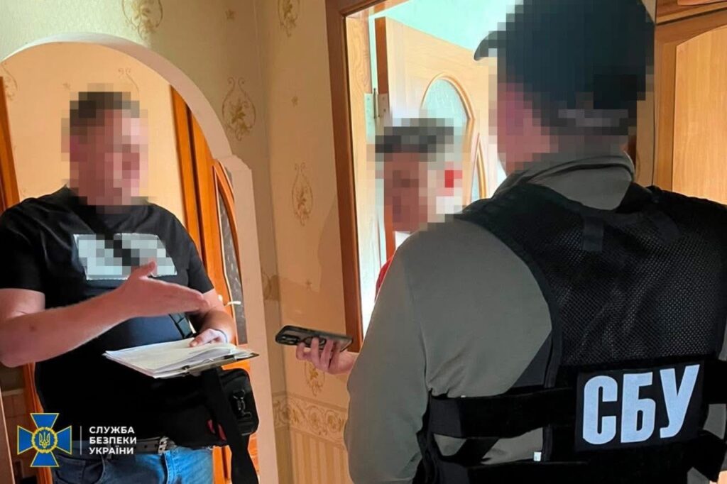 1 У Рівному викрили хакерів, які продавали фейковий «Резерв+» для ухилення від мобілізації