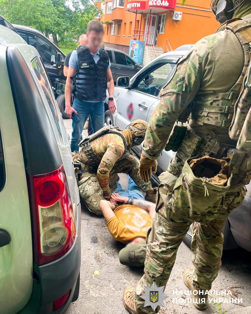 Рівнянин вивозив боєприпаси із фронту та продавав їх на Рівненщині 0000