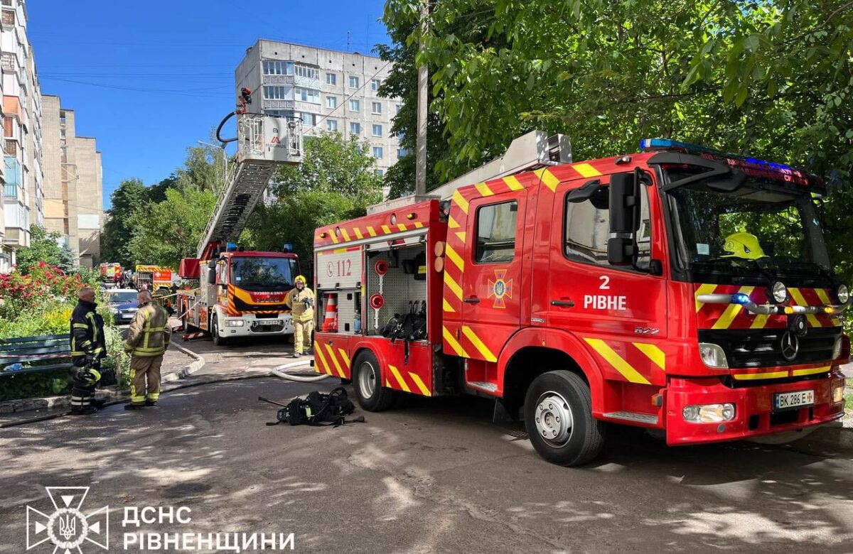 Хлопчик виніс із палаючої квартири дворічного племінника: стали відомі деталі трагедії у Рівному