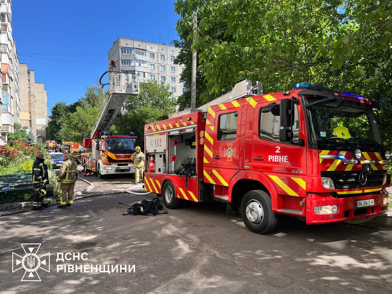 Хлопчик виніс із палаючої квартири дворічного племінника: стали відомі деталі трагедії у Рівному 0000