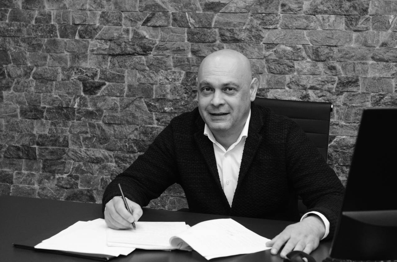 Завтра у Рівному попрощаються з Миколою Дядюсем 0000