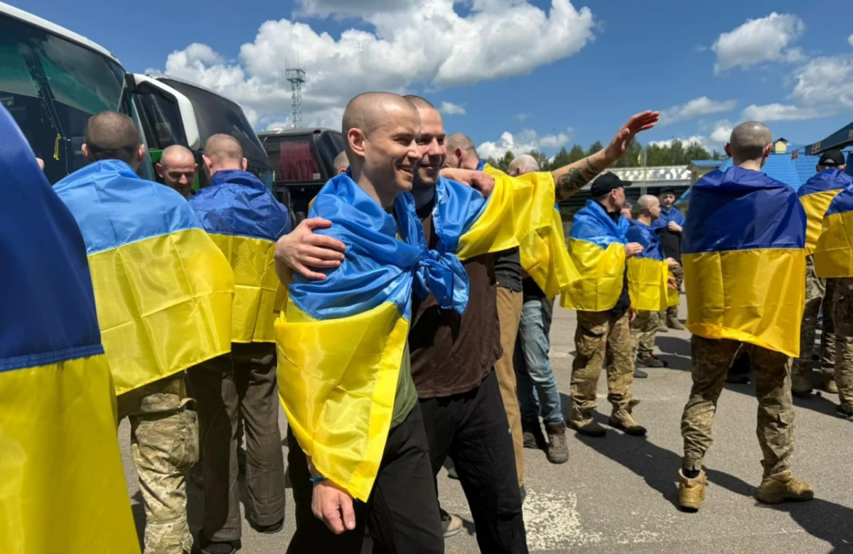 З російського полону повернулися 185 захисників України