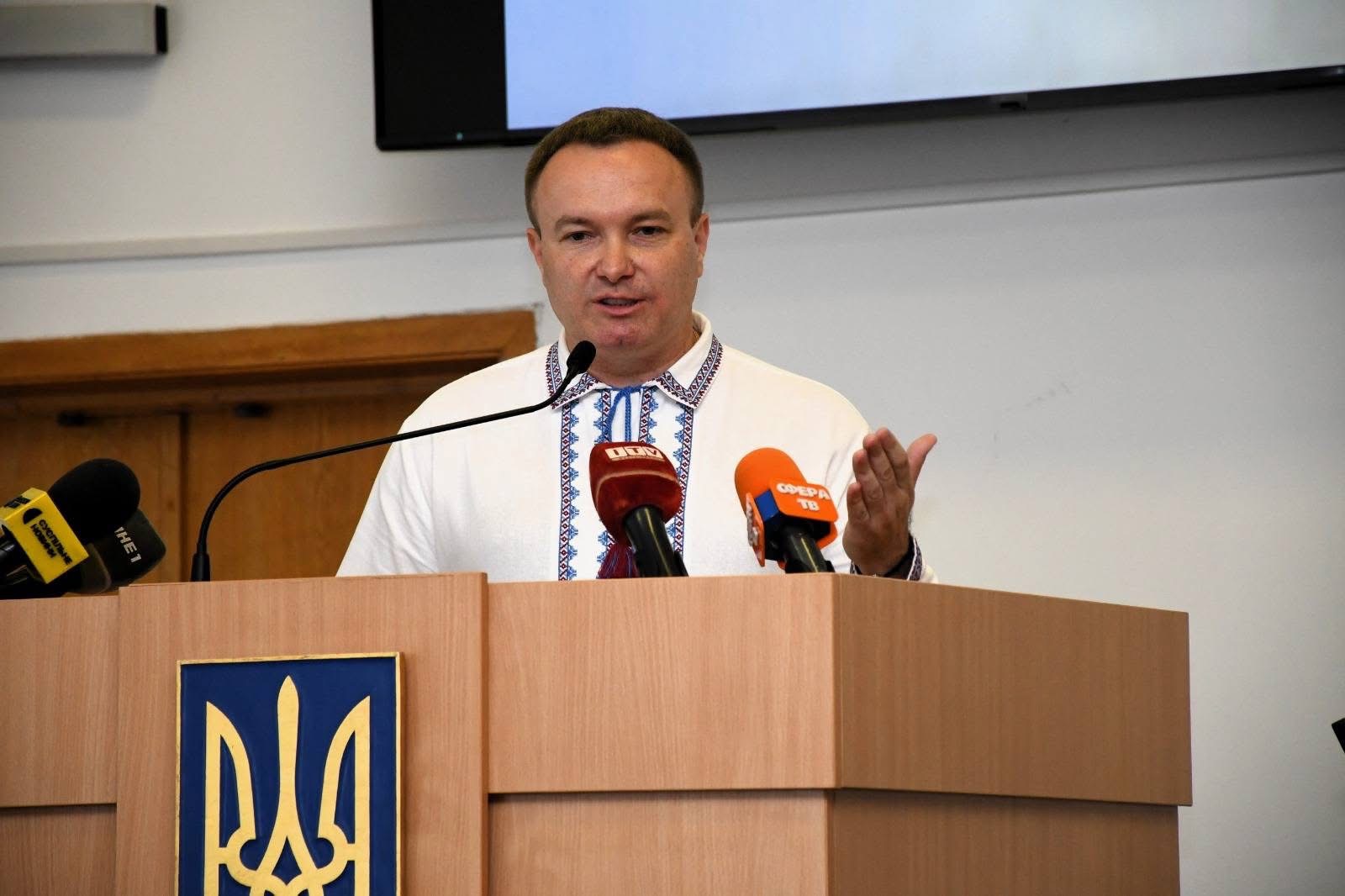 До Дня Конституції регіональний представник Омбудсмана прозвітував про захист прав людини на Рівненщині 0000