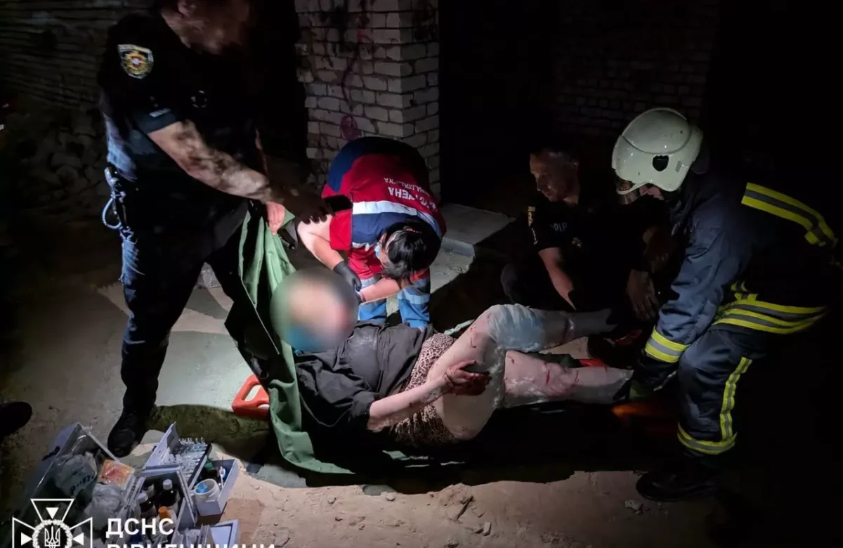 У Вараші жінка впала у ліфтову шахту недобудови
