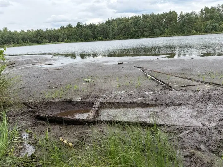 На Рівненщині рибалки випадково знайшли чотири стародавні човни(ФОТО)