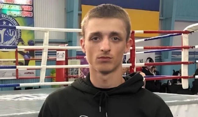 У важкому стані після ДТП у Квасилові перебуває відомий 20-річний кікбоксер та студент водника 0000