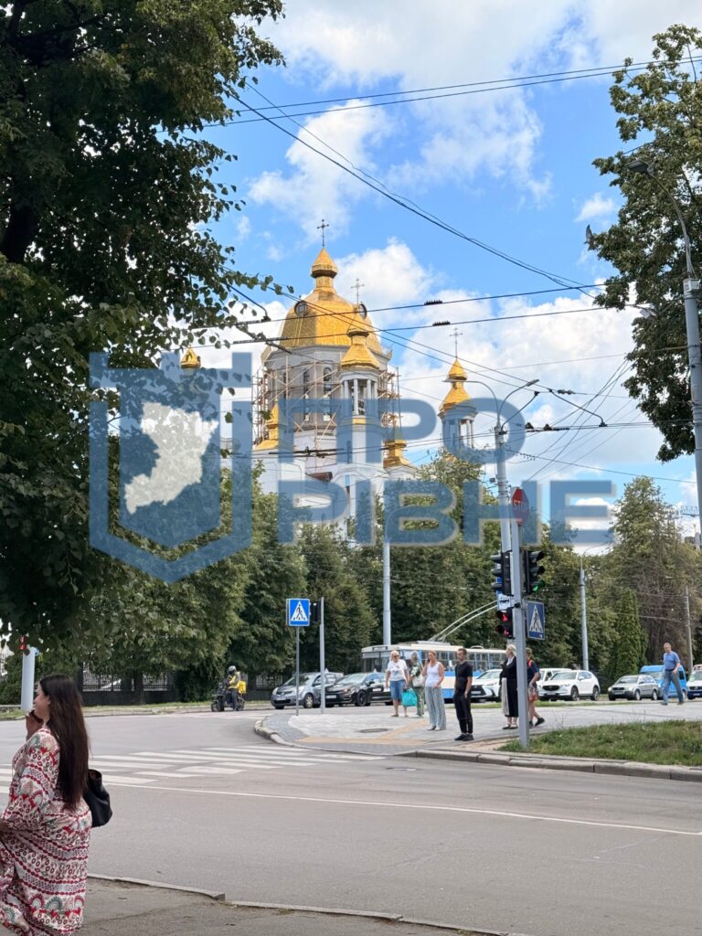 1 У Рівному реставрують фасад Свято-Покровського собору