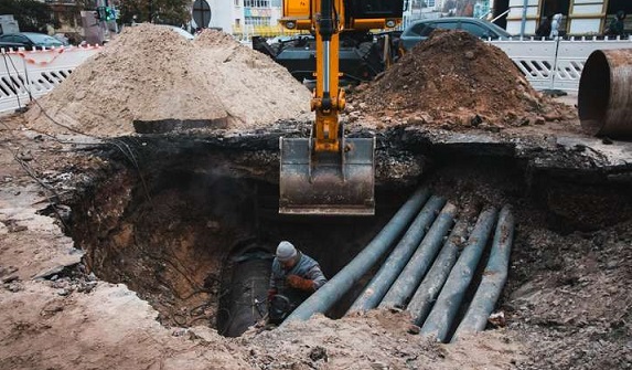 У Рівному через аварію на водопроводі без води залишилися кілька вулиць
