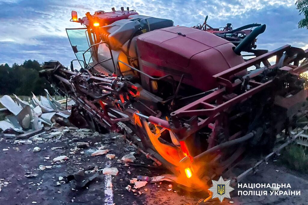 1 Поліція повідомила обставини жахливої аварії, яка перекрила трасу Рівне — Сарни