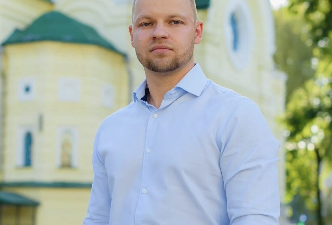 Дружина-мільйонерка, гектари землі та готівка у валюті: що задекларував Володимир Пилипчук