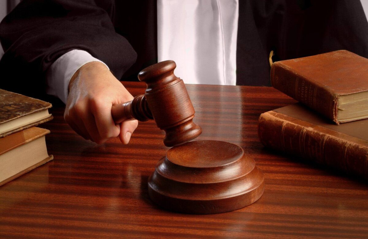 У Рівному чоловік, раніше засуджений за вбивство, пограбував 15-річну дівчину і знову піде за ґрати
