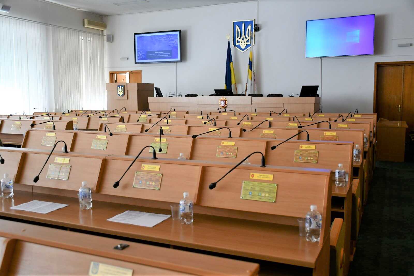 Депутати Рівненської облради зберуться на позачергову сесію заради наглядових рад у лікарнях 0000