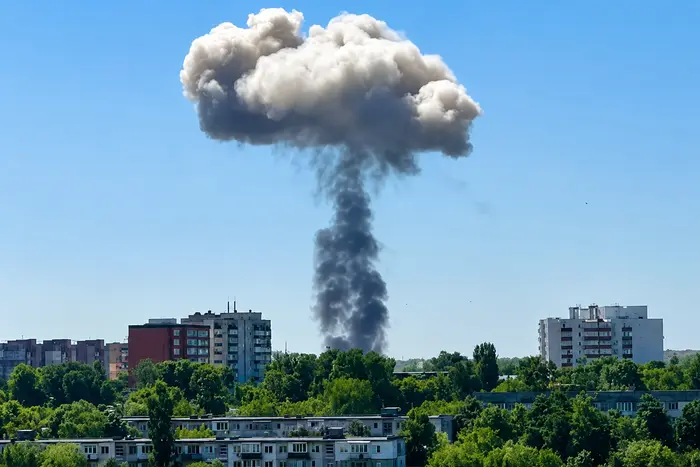 У сусідній з Рівненщиною області пролунали масштабні вибухи: поліція перекрила рух 0000