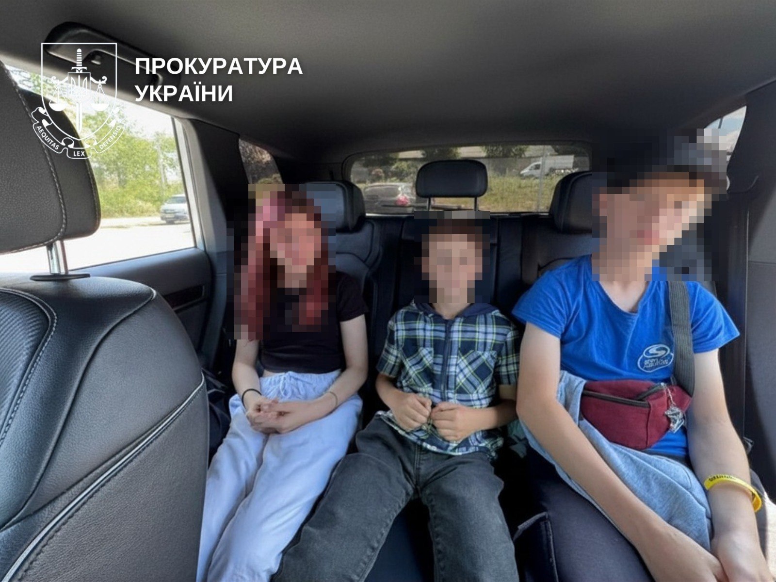 Мати на Рівненщині продала трьох дітей за 30 тисяч гривень та змушувала доньку продавати наркотики 0000