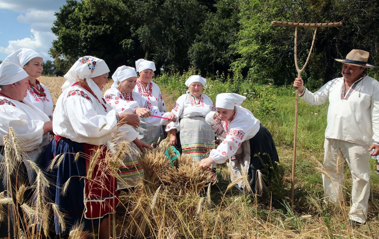 Двадцять українських прізвищ, які колись давали лише через бідність та нужду — чи є у переліку Ваше 0000