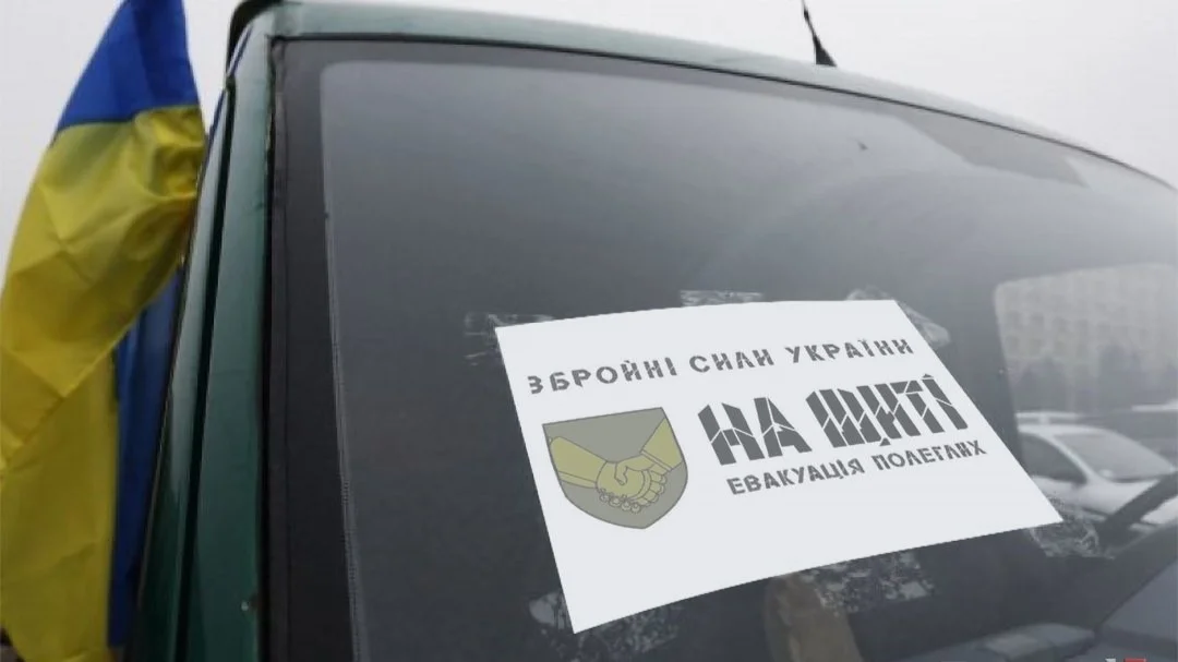 На Рівненщині чоловік у спеку зустрів водою евакуаційну місію «На щиті»(ВІДЕО)