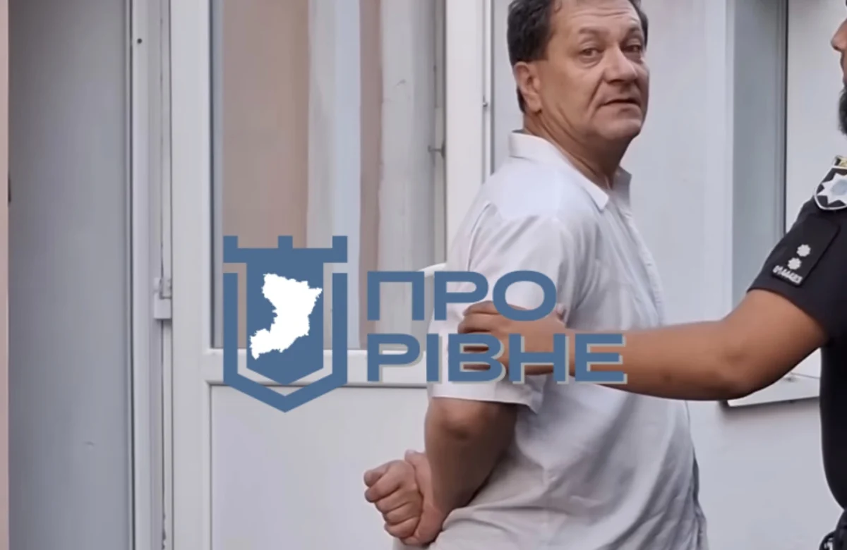 Суд закрив справу ексмера Острога Юрія Ягодки, який напідпитку напав на місцеву жительку (ВІДЕО)