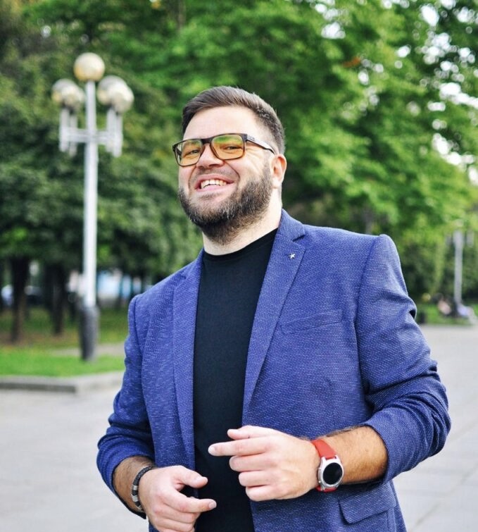 У Рівненській міській раді з’явився новий депутат: мандат отримав Євгеній Савчук