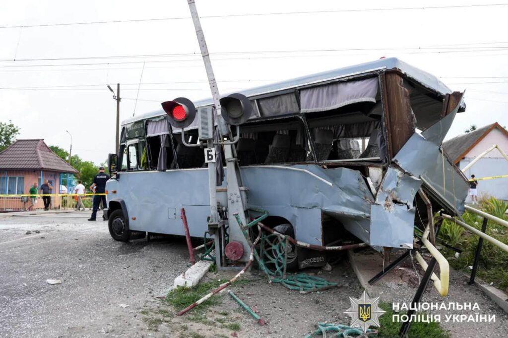 1 Юна пластунка з Рівненщини рятувала постраждалих у ДТП з потягом у Квасилові: інтерв’ю з учасницею подій