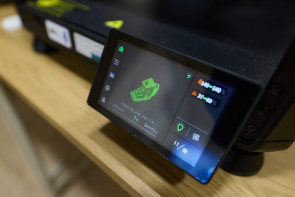 1 У Костополі відкрили «Вулик» для молоді з 3D-друком, робототехнікою та подкаст-студією