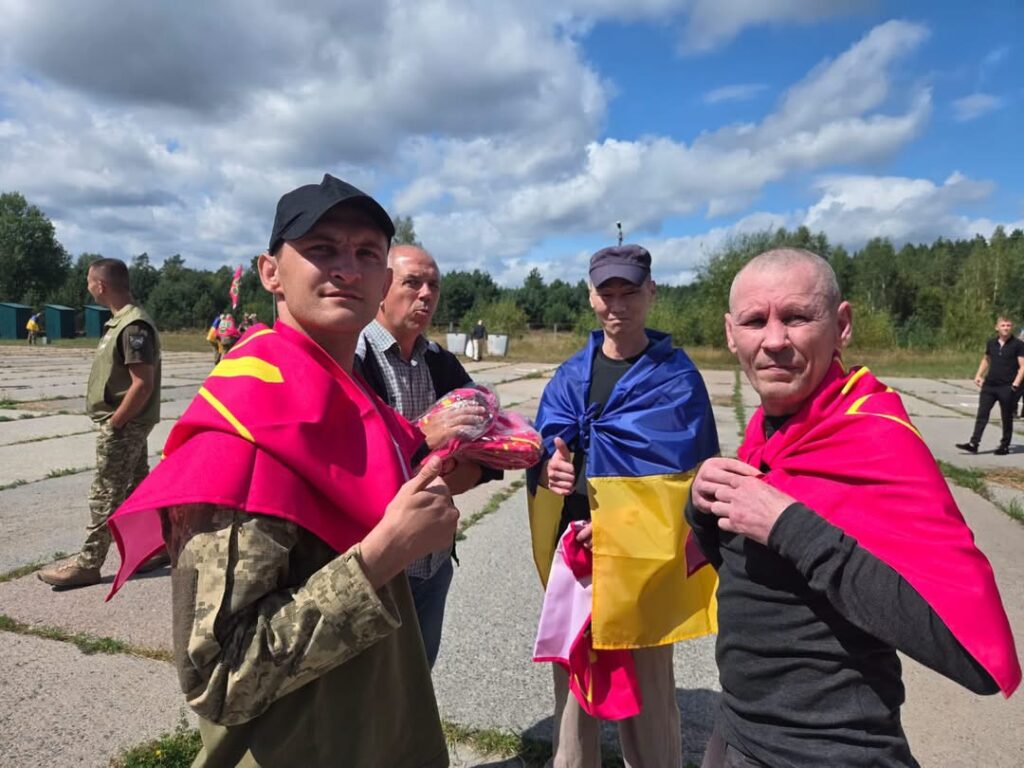 1 П’ятеро воїнів з Рівненщини повернулися з російського полону