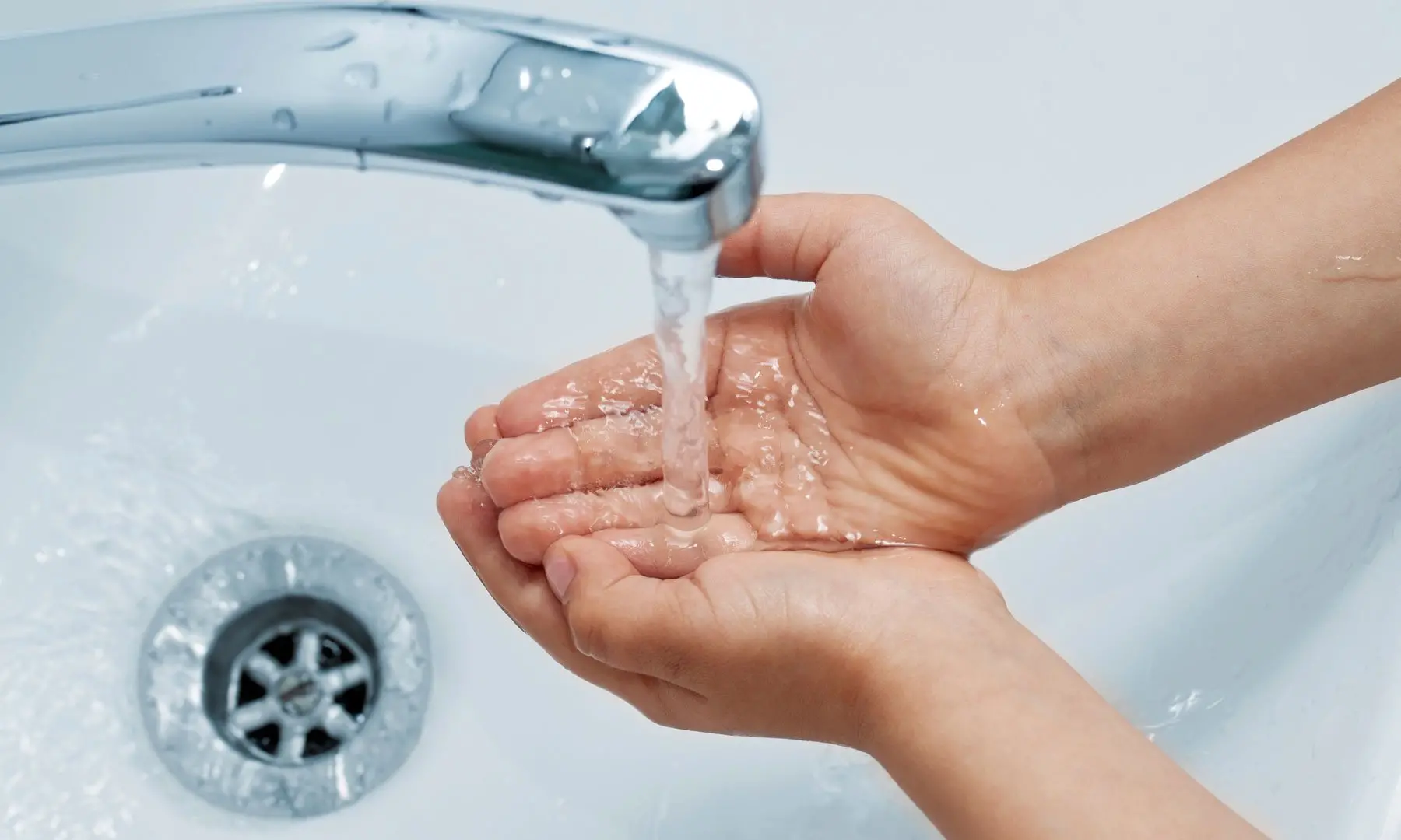 У Рівному хочуть знову переглянути тарифи на воду: після липневого подорожчання вже готують ціни на 2027 рік 0000