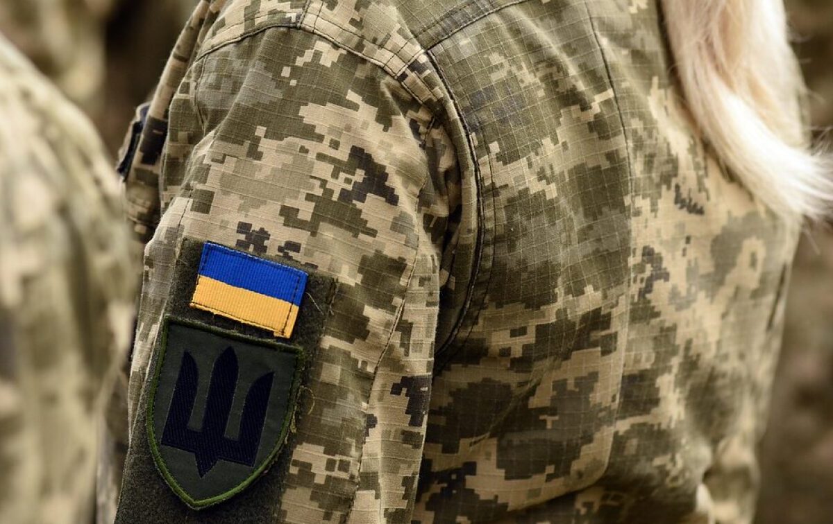 Петиція про мобілізацію бездітних жінок в Україні почала збирати підписи
