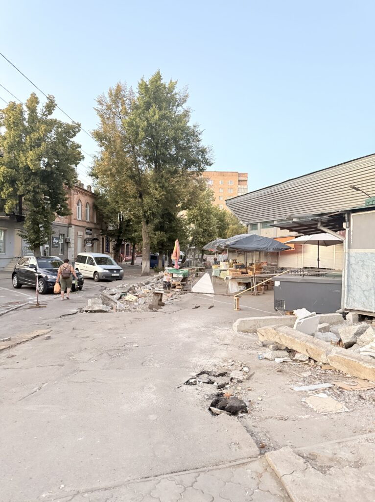 1 У Рівному хочуть переписати правила вуличної торгівлі: чи стане підприємцям легше працювати