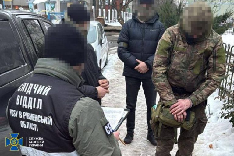 У Рівному судитимуть російського агента за спробу підірвати вибухівку в каструлі біля кав’ярні в парку
