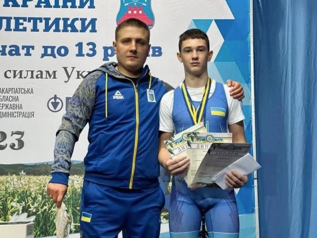 15-річний костопільчанин Андрій Мельник здобув титул абсолютного чемпіона Європи з важкої атлетики